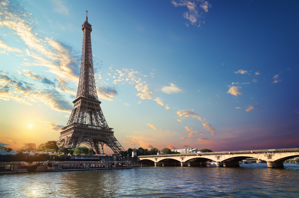 Miniaturbild Paris Eiffelturm mit Steinbrücke Miniaturbild Paris Eiffelturm mit Steinbrücke